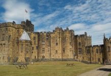 Vẻ đẹp của lâu đài Hogwarts Anh nổi tiếng trong bộ phim Harry Potter Vẻ đẹp của lâu đài Hogwarts Anh nổi tiếng trong bộ phim Harry Potter