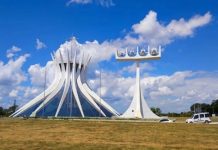 Ấn tượng với kiến trúc độc đáo của nhà thờ Brasilia – Brazil Ấn tượng với kiến trúc độc đáo của nhà thờ Brasilia - Brazil
